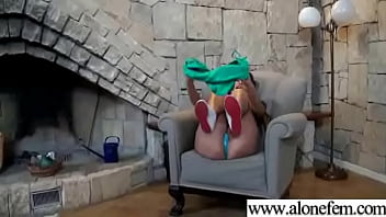 Amateur teen girl play with her pussy video18