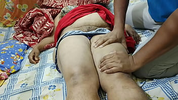 Unsatisfied housewife puneeta takes a relaxing message by lover