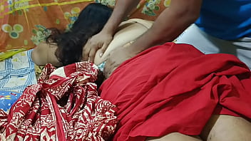 Unsatisfied housewife puneeta takes a relaxing message by lover