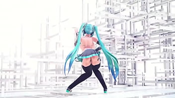 Miku keeps dancing for everyone