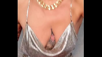 Samedi soir shake shake shake your boobies demande moi un contenu privé