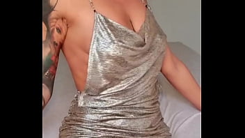 Samedi soir shake shake shake your boobies demande moi un contenu privé