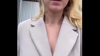 Vidéo complète ce vendredi me suis godée dans les vestiaires d’un