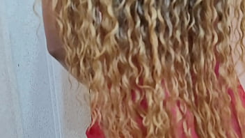 A mulher do meu amigo mim deu mole gosei na boca dela e boteiela pra kikar na minha pica