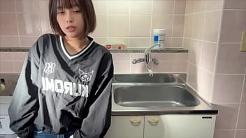 ぴっちぴちのいつも大学に履いて通ってるジーンズでオナニーしました 誰かとsexしたいな