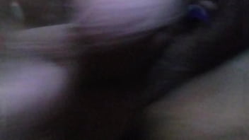 Estava com preguiça mas esse corno ficou com tesão depois que falei q dei pro vizinho