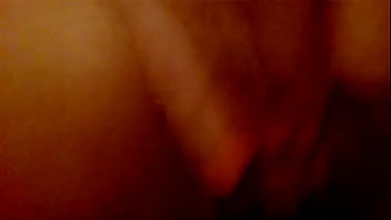 Safadinha se masturbando com o vibrador