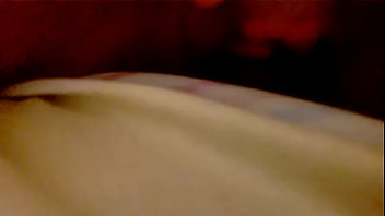 Safadinha se masturbando com o vibrador