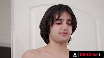 Horny teen fucks stepcousin in steamy secret bang