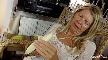 Alter deutsche frau von jungen typen von nebenan gefickt Alter deutsche frau von jungen typen von nebenan gefickt