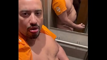 E aí encara ou vai correr como as francesas fazem alors tu encaisses ou tu vas t’enfuir comme le font les f