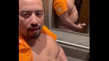 E aí encara ou vai correr como as francesas fazem alors tu encaisses ou tu vas t’enfuir comme le font les f