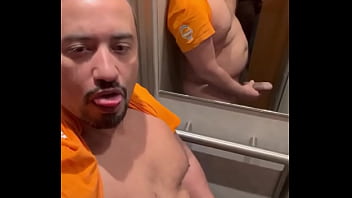 E aí encara ou vai correr como as francesas fazem alors tu encaisses ou tu vas t’enfuir comme le font les f