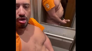 E aí encara ou vai correr como as francesas fazem alors tu encaisses ou tu vas t’enfuir comme le font les f