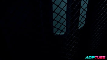 Follandome en el ascensor al vecino