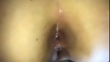 Gozando pelo cuzinho apertado na rola grossa do negão