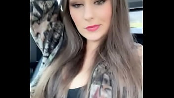 Happy saturday this kitty is gettin out