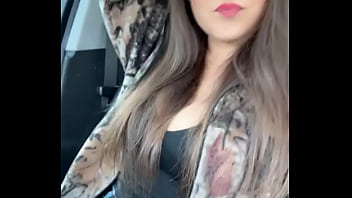 Happy saturday this kitty is gettin out