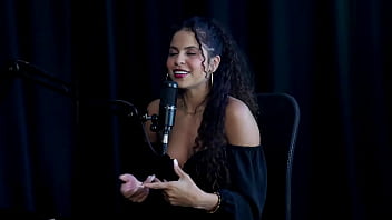 Safada faz uma dança sensual após falar que não faz sexo anal gosta das preliminares adora chupar transou em trilha e seus fetiches sweet karolzinha watch sheer red