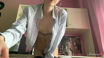 Brunette cutie alise reaches a wet orgasm during a hot diddling