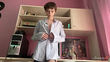 Brunette cutie alise reaches a wet orgasm during a hot diddling