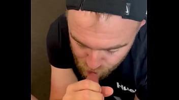 I love feeling a guys dick get harder and harder until they literally can’t take it anymore you can tell this guy was s