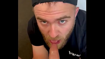 I love feeling a guys dick get harder and harder until they literally can’t take it anymore you can tell this guy was s