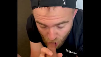 I love feeling a guys dick get harder and harder until they literally can’t take it anymore you can tell this guy was s