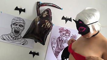 Padrasto pervertido um halloween pervertido com um boquete suculento e desleixado pare por favor estou gozando