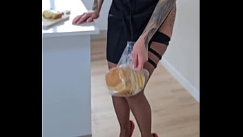 Tu va adorer me regarder cuisiner ta bite