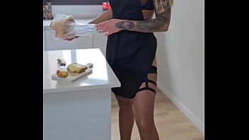 Tu va adorer me regarder cuisiner ta bite