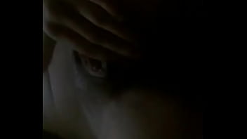 Novinha safada na siririca