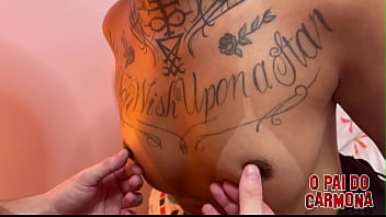 Os carmonas fodendo as novinhas no pelo