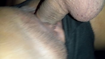 เย็ดหีผ่านรูกางเกงจนน้ำแตก