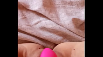 Milf si apre la fica