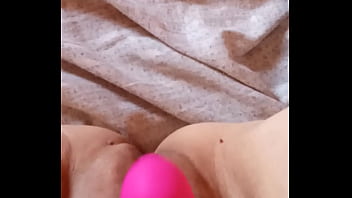 Milf si apre la fica