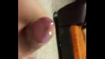 Mi verga deslechando bastante