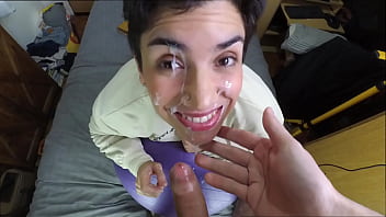 I cum on her face and eyelashes