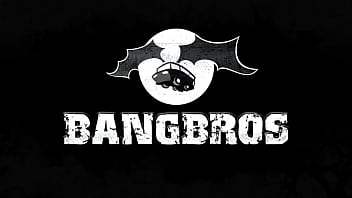 Fucking gianna nicole at the public park