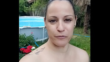 Coucou les loulous désolée pour la vidéo hot de la semaine je vous la ferai