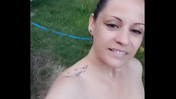 Coucou les loulous désolée pour la vidéo hot de la semaine je vous la ferai