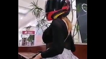 Me Encanta Como Me Veo Con Ropa Ajustada Porque Se Me Ven Unas Curvas Muy Sensuales thumbnail