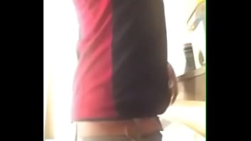 Pedreiro Dotado Com Pau Empinado thumbnail