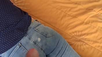 I pull up my jeans so that my stepson can cum in my ass several times i love his handjobs in my ass