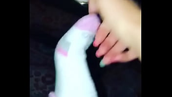 Queens Shoe And Sock Removal thumbnail