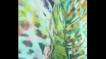 Casadinha safada vai malhar com a bucetinha molhada e deixa personal louco