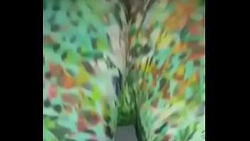 Casadinha safada vai malhar com a bucetinha molhada e deixa personal louco