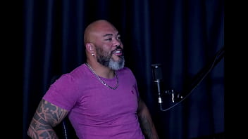 Respondeu em quem ela mama senta ou passa não sente muita dor quer ter reconhecimento e a família que a julgava indiazinha watch sheer red