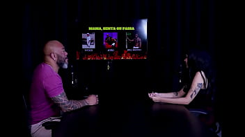 Respondeu em quem ela mama senta ou passa não sente muita dor quer ter reconhecimento e a família que a julgava indiazinha watch sheer red