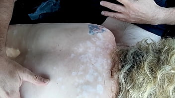 Hure bläst meinen schwanz